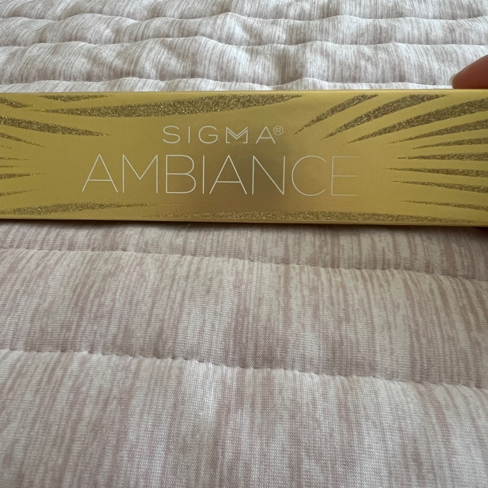 Sigma Beauty Ambiance Eyeshadow Palette - Gold